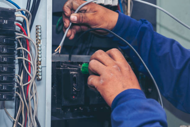 Best Affordable Emergency Electrician  in Mineral Ridge, OH