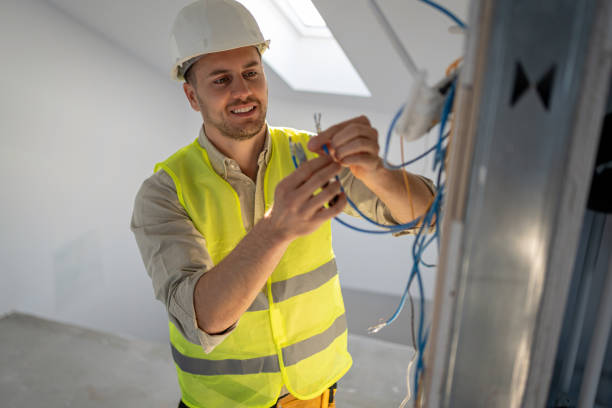 Best Licensed Electrician  in Mineral Ridge, OH